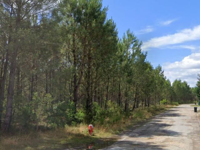 Terrain à bâtir de 785 m² à LUGOS 33