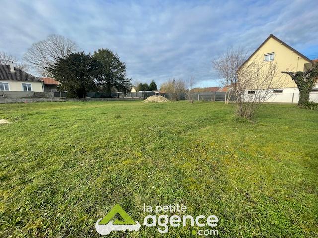 Terrain à bâtir de 800 m2