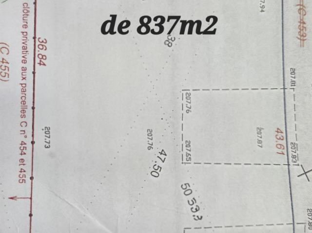 TERRAIN A BATIR DE 837M2