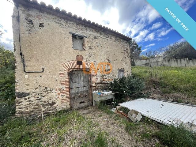 Terrain à bâtir de 881 m2 avec grange de 40 m2 au sol viabilisée