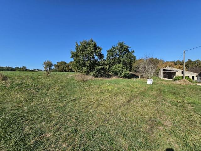 Terrain à bâtir de 890 m² à SADIRAC 33