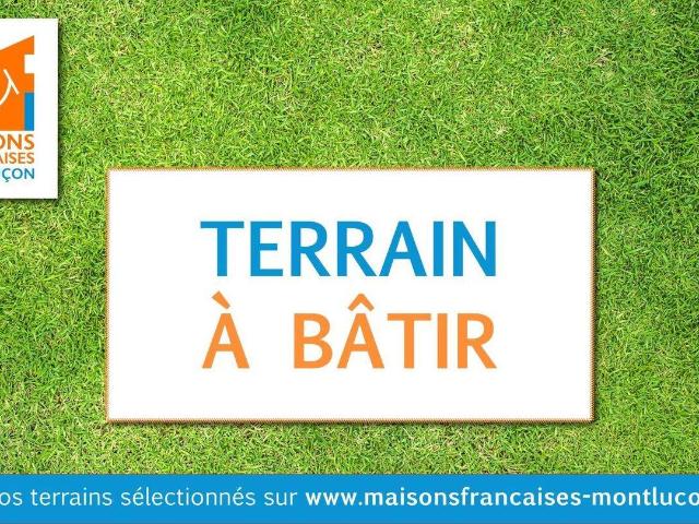 Terrain à bâtir de 909 m² à ESTIVAREILLES 03