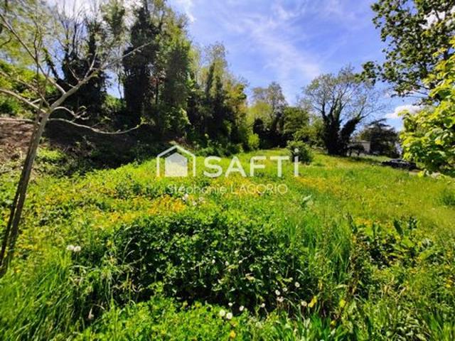 Terrain à bâtir entièrement viabilisé de 598 m²