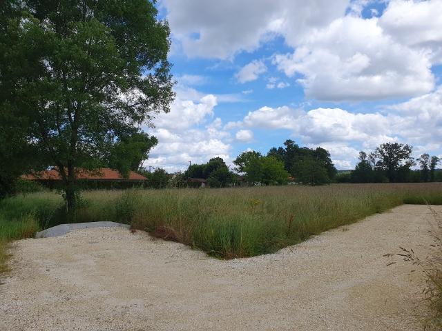 TERRAIN A BATIR SAINT MEDARD DE GUIZIERES