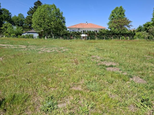 TERRAIN A ST PERDON