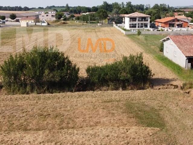 Terrain à Rieux Volvestre de 500 m²