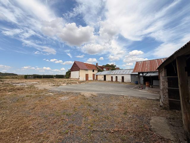 Terrain à vendre de 1297 m2 à Vaux En Amienois
