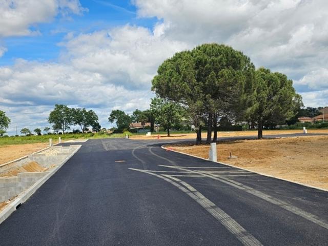 Terrain à vendre de 799 M2 proche de ROUJAN 34