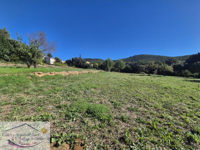 Terrain a vendre le Pradet. Proche mer
