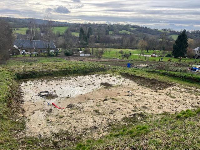 Terrain à vendre viabilisé de plus de 2100 M2 vue dégagé au calme avec un mobil home Bonneville la louvet