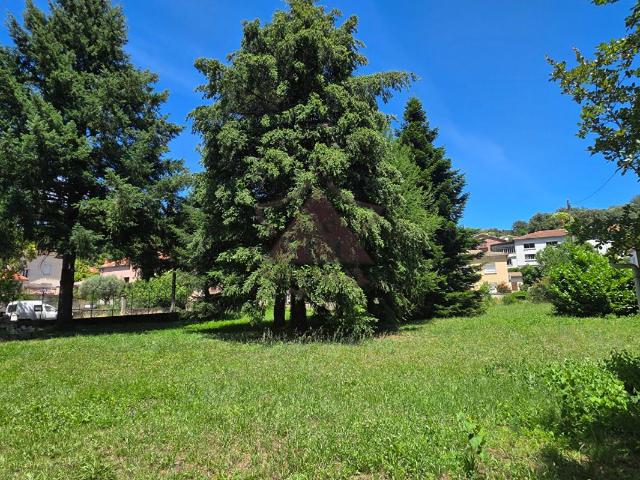 Terrain Besseges 770 m2