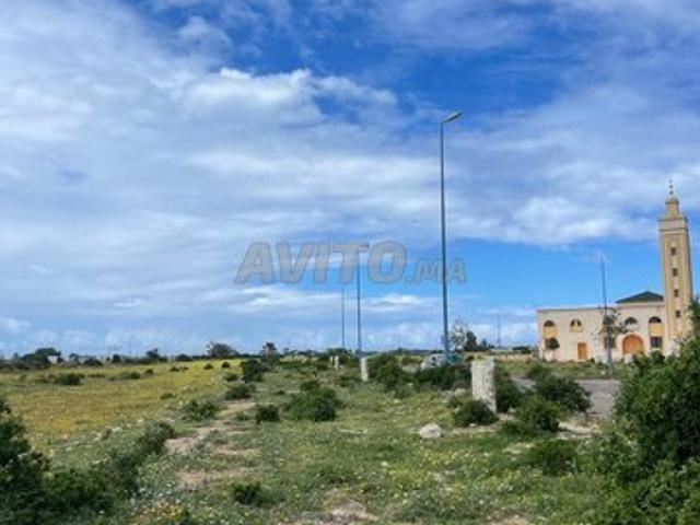 Terrain bien situé à sidi rahal avec 2 façades