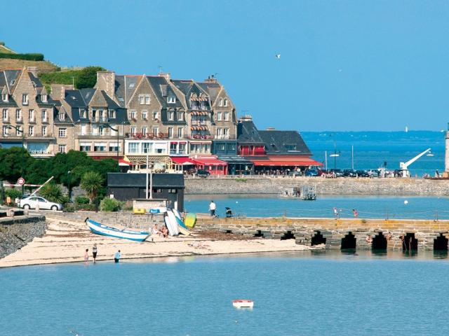 TERRAIN CANCALE 408 M2 BORNE ET VIABILISE