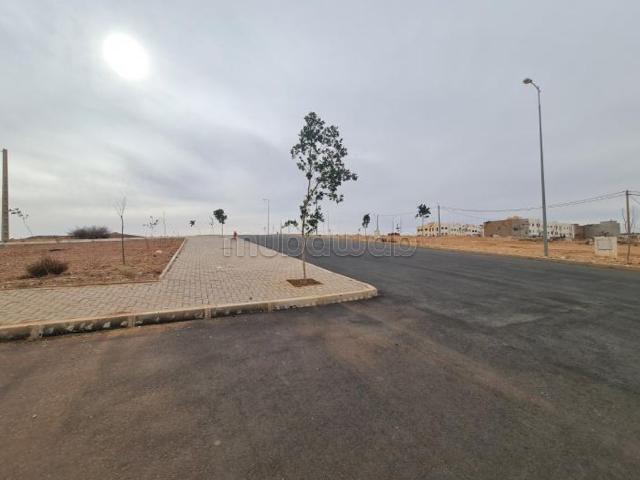Terrain commercial agdal