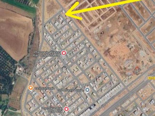Terrain commercial de 80 m²