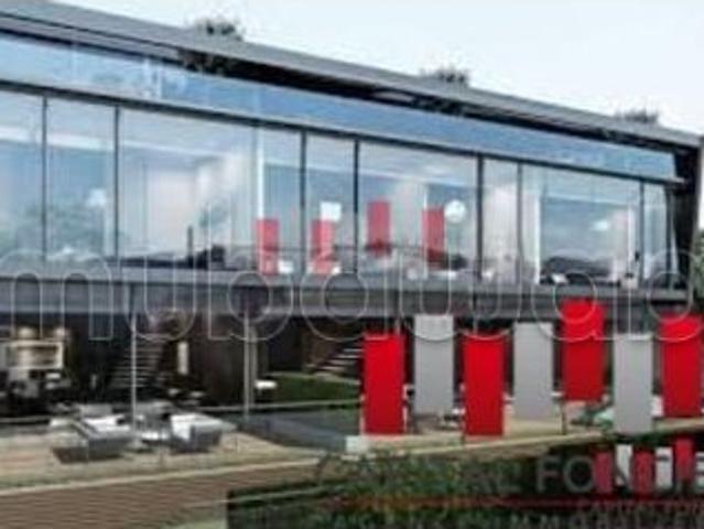Terrain commercial ideal pour toutes activités commerciales en plein bld driss slaoui de 3 600 m2 a la vente