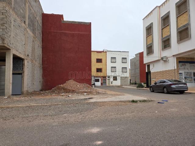 Terrain commercial R2 deux façades