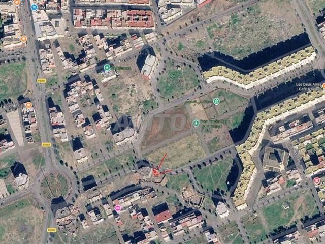 Terrain commercial R4 320 m² 2 Façades Hay Mohamadi