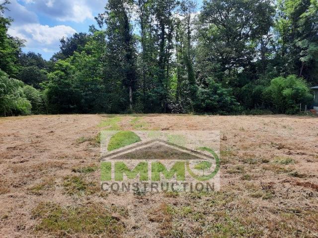 Terrain constructible 1200m²