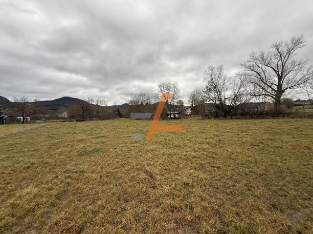 Terrain constructible 1 150 m2 Saint Julien Chapteuil