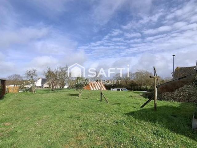 Terrain constructible 335 m2 Libre constructeur