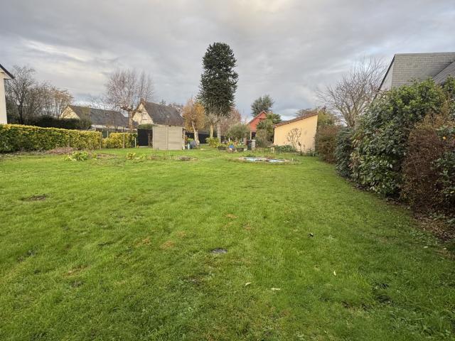TERRAIN CONSTRUCTIBLE 350M2