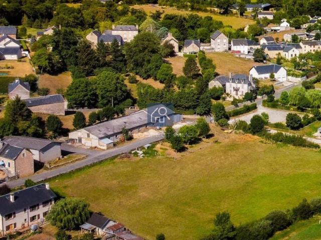 Terrain constructible 7 385 m2 à Coussergues