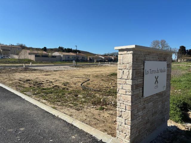 TERRAIN CONSTRUCTIBLE