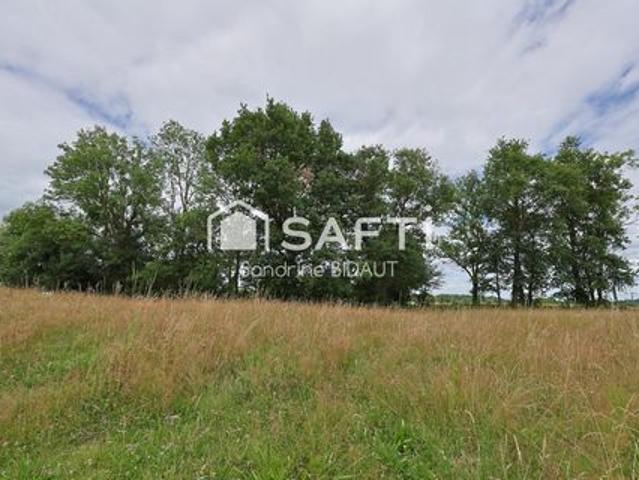 Terrain constructible 704 m² Béréziat
