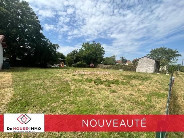 Terrain constructible 707m²