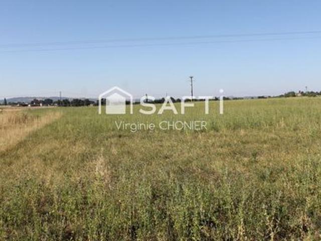 Terrain constructible 906m2 plat vue dégagée