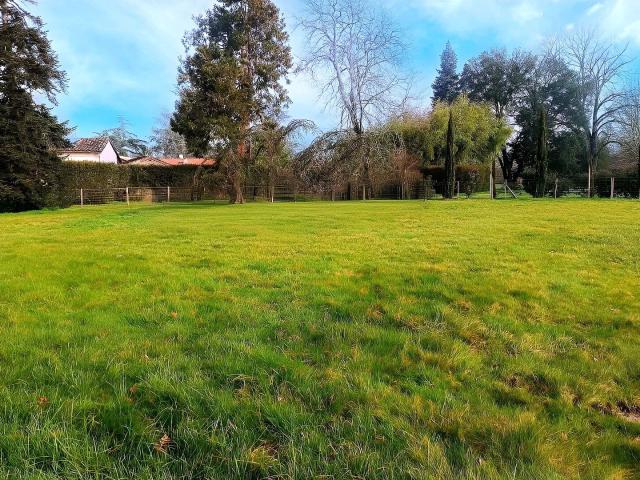 Terrain constructible 903 m2