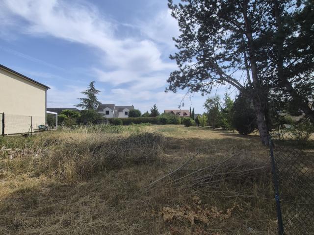 Terrain constructible 9,75 ares Pournoy la Grasse