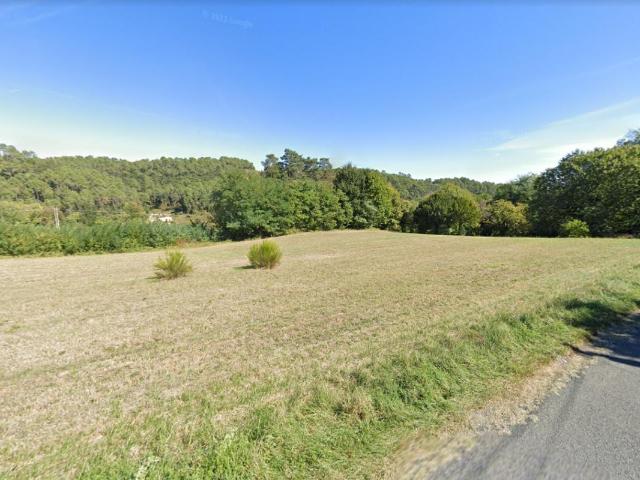 Terrain constructible à 5 minutes du centre ville de Sarlat