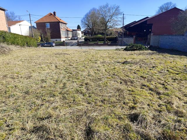 Terrain constructible à 8km d'Albert