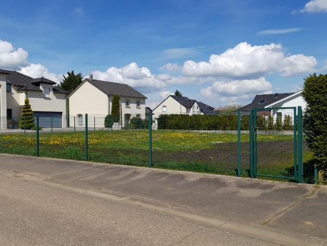 Terrain constructible à Vendre à AMANVILLERS