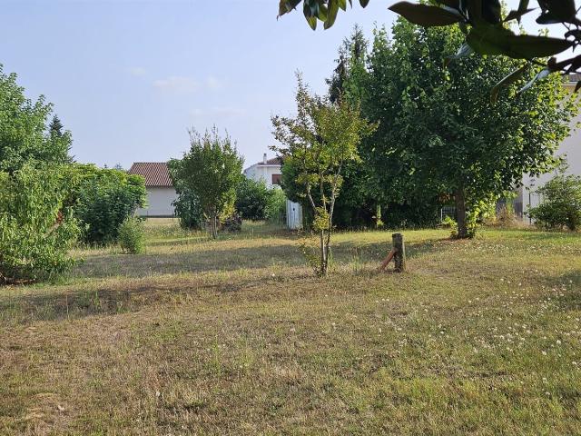 Terrain constructible à proximité de l'Hyper Centre de Mont. 0m² Mont de Marsan