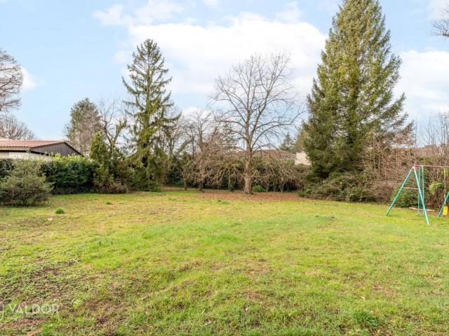 Terrain constructible ANSE 895m2