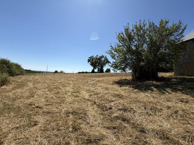 Terrain constructible Abrest 2 650m2