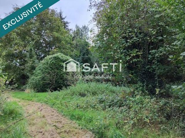 Terrain constructible avec hangar de 150 m²