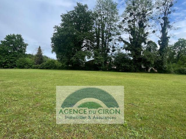 Terrain constructible bourg