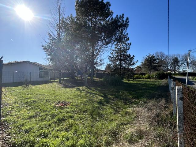 TERRAIN CONSTRUCTIBLE GALGON 576 m2
