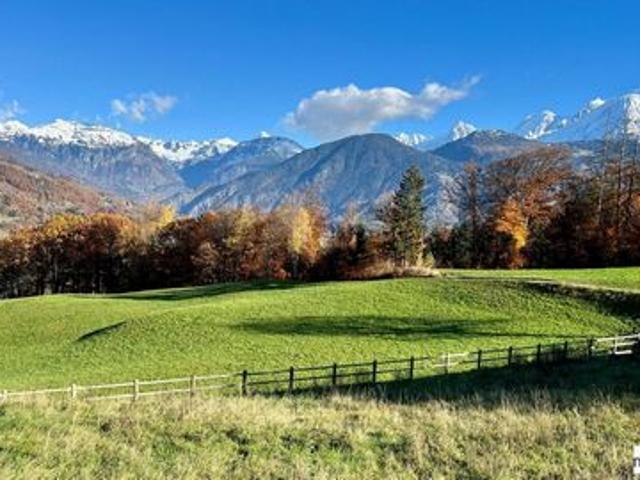 Terrain constructible de 1010m2 à Domancy avec vue Mont Blanc et Fiz
