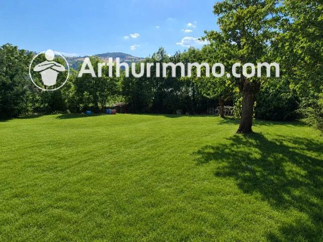 Terrain constructible de 1287 m² à Vindry sur Turdine
