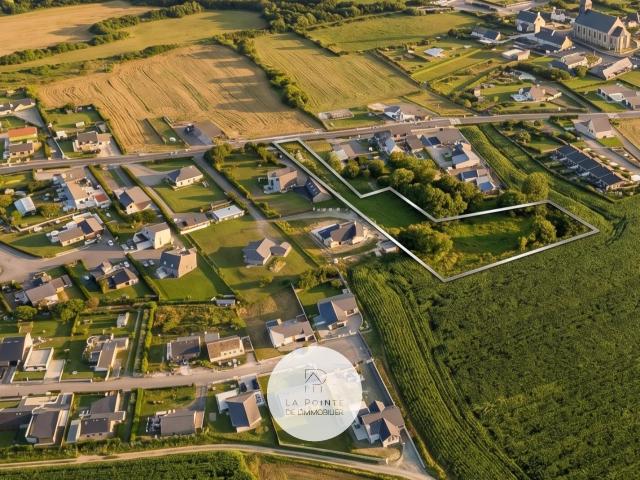 Terrain constructible de 1756 m² à Saint Trimoël, au calme, proche Bréhand et Lamballe