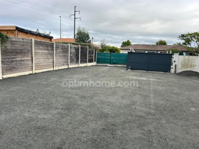 Terrain constructible de 262m² BASSENS 33