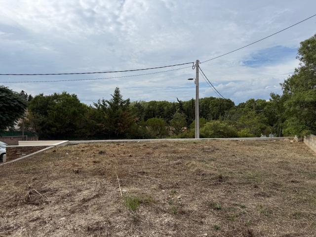 Terrain constructible de 280 m2 viabilisé