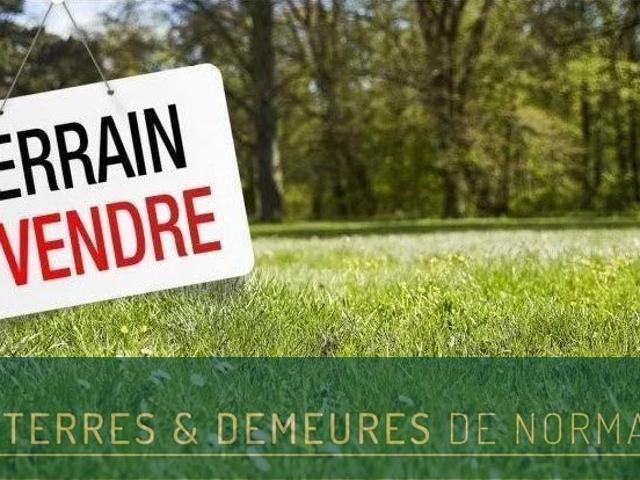 Terrain constructible de 3341 m² dans hameau privilégié