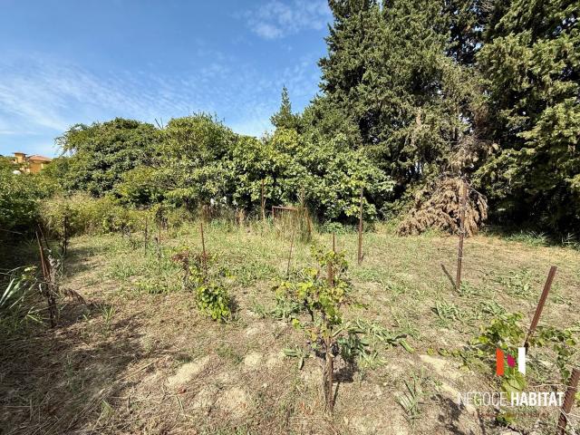 Terrain constructible de 355 m2 Secteur PORT ARIANE