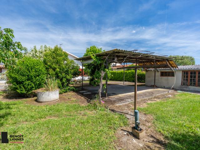 TERRAIN CONSTRUCTIBLE DE 550 M2 BEAUZELLE